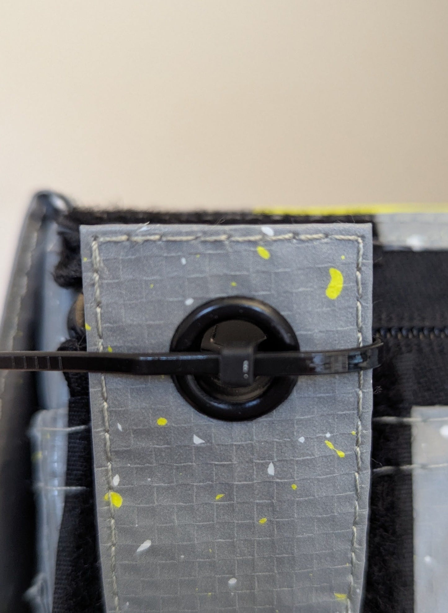 Security Seal for Reusable Boxes and Bags (100 Pieces)