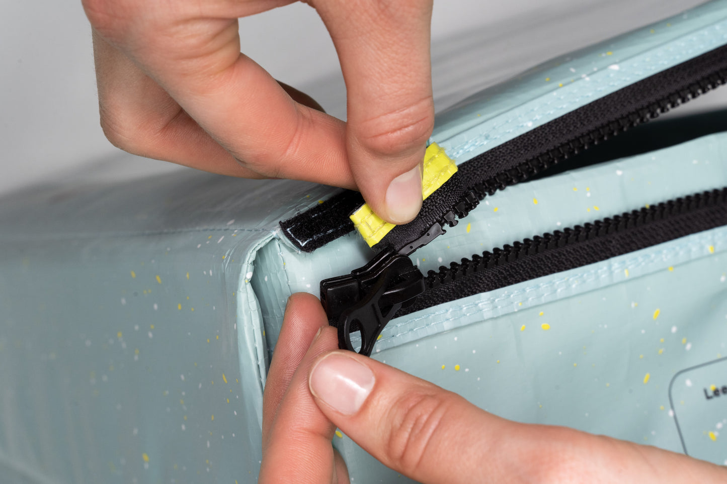 Reusable box S with two zippers